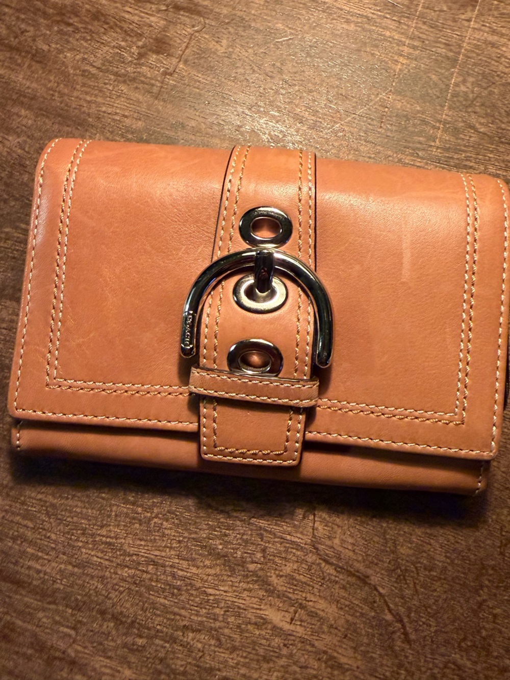Coach tan tri fold wallet smooth Glovetanned leather silver hardware vintage